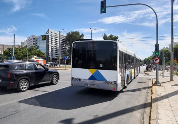 Πλατεία Εσπερίδων στη Γλυφάδα